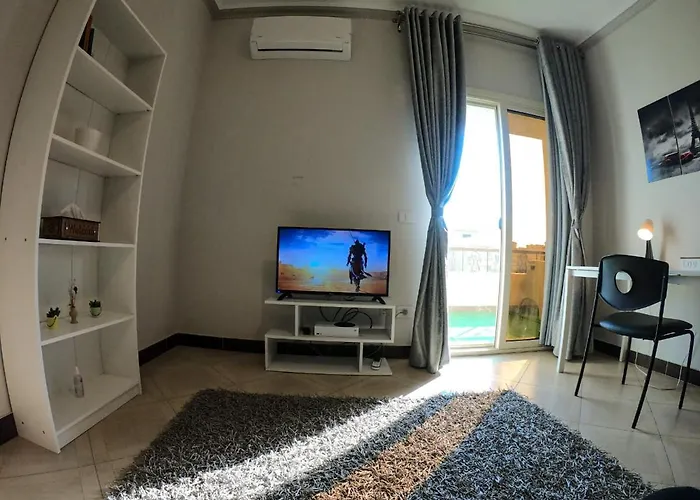 3Bd Apartment In A Family House With Garden View